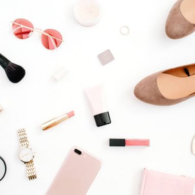 Kadın pembe özgü aksesuarlar