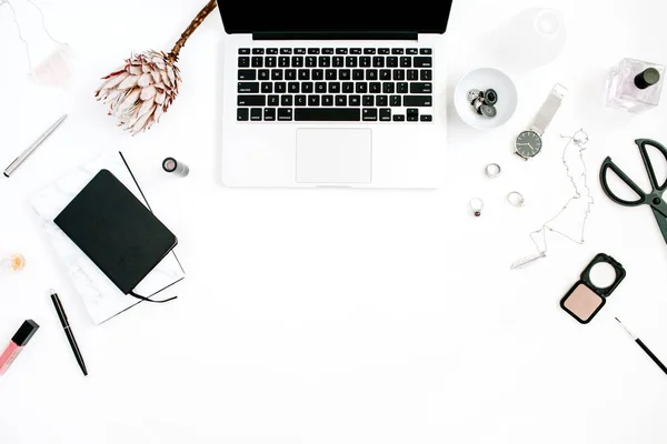 Blogger o espacio de trabajo freelancer — Foto de Stock