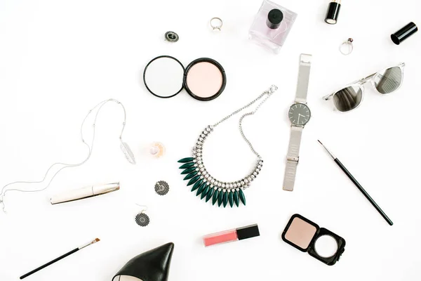 Vrouwelijke make-up accessoires — Stockfoto