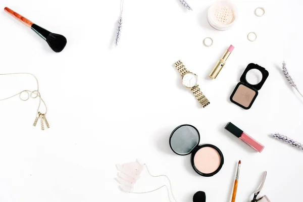 Vrouwelijke make-up accessoires — Stockfoto