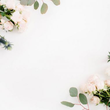 Kenarlık çerçeve bej gül çiçek yaptı