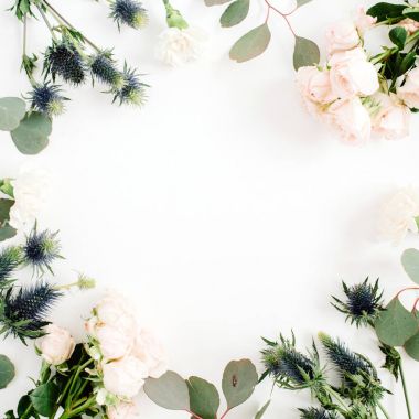 yuvarlak çerçeve çiçek çelenk 