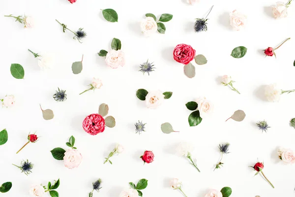 Padrão de flor feita de rosas vermelhas e bege — Fotografia de Stock