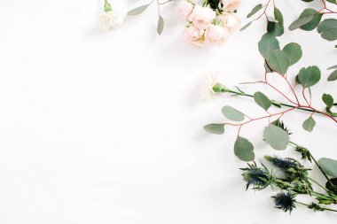 bej renkli gül çiçekli çerçeve çiçek