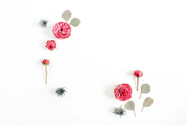 Πλαίσιο κατασκευασμένο από κόκκινο τριαντάφυλλο μπουμπούκια ανθέων — Φωτογραφία Αρχείου