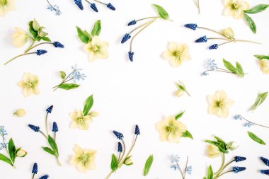 Yuvarlak kare çelenk çiçek yaptı