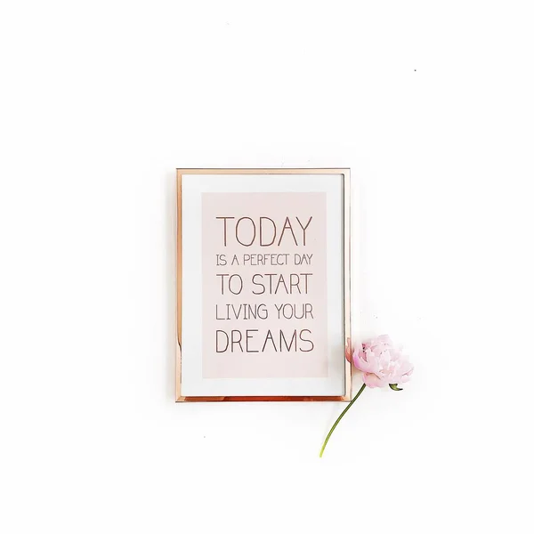 Astăzi este o zi perfectă pentru a începe să-ți trăiești visele. — Fotografie, imagine de stoc