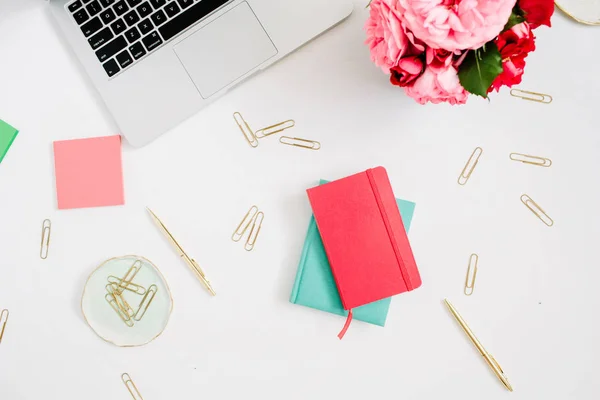 Escritório em casa mesa — Fotografia de Stock