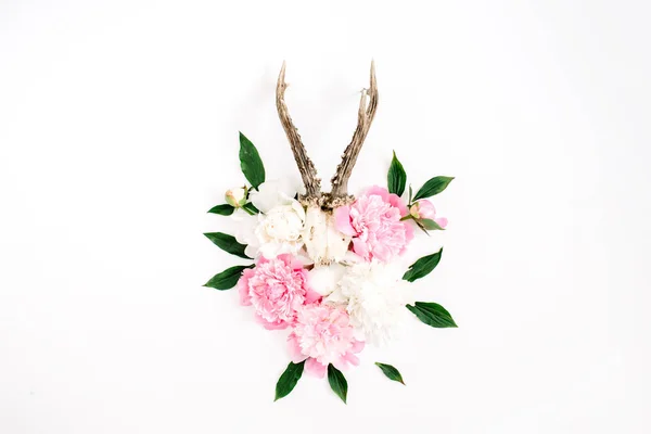 Mooie roze en witte pioen bloemen boeket — Stockfoto