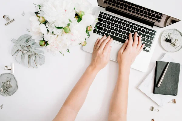 Home office desk — Stock Photo, Image