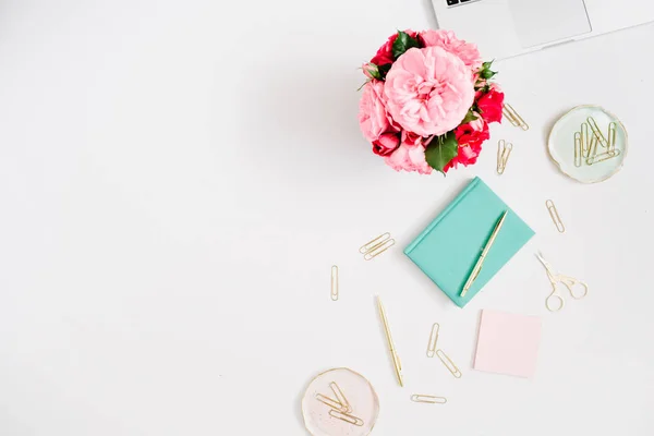 Home office desk. Workspace with laptop — Stock Photo, Image