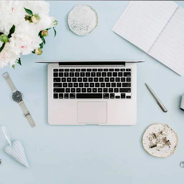 Home office desk — Stock Photo, Image