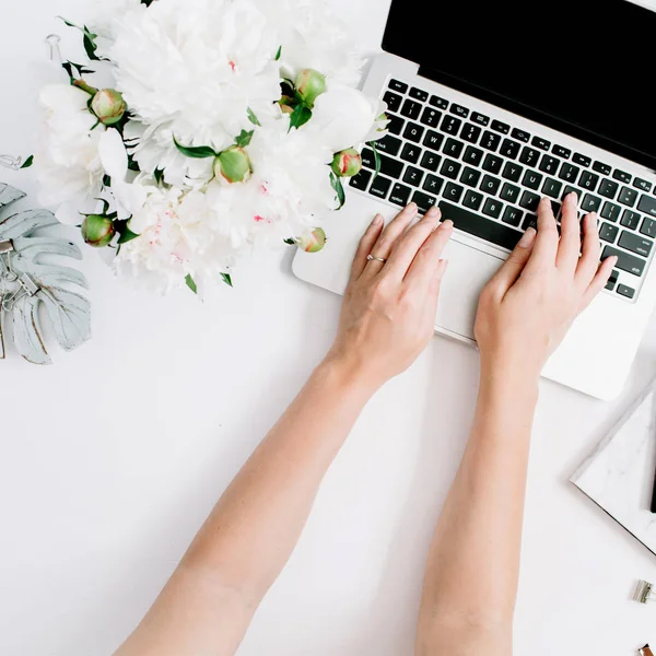 Home office desk — Stock Photo, Image