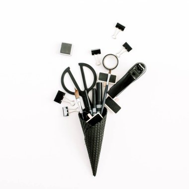 Siyah gözleme koni Ofis Kırtasiye araçları ile