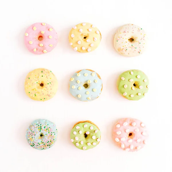 Donuts no fundo branco — Fotografia de Stock