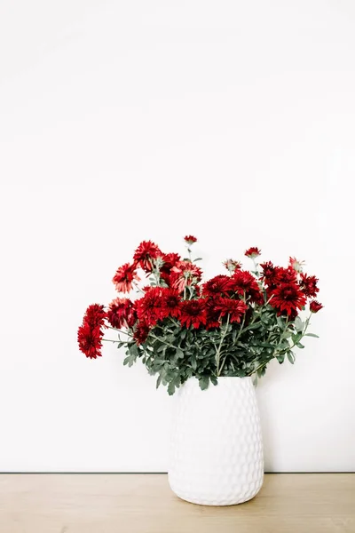 美しい赤い花のブーケ — ストック写真