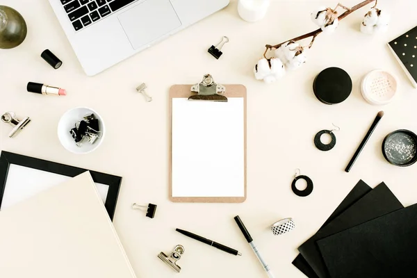 Home office desk — Stock Photo, Image