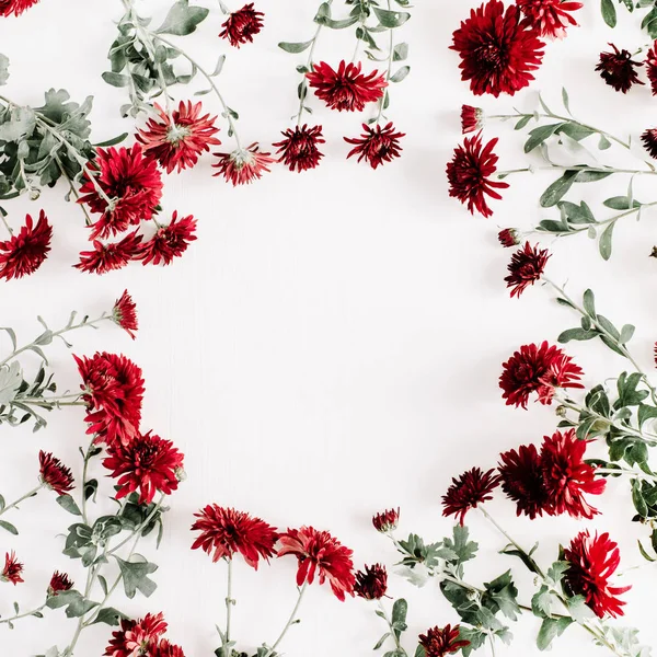 Цветочный узор из красных цветов — стоковое фото