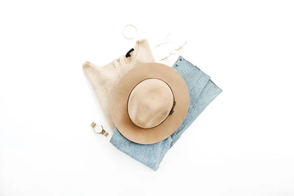 Mujer Ropa Moda Elegante Accesorio Conjunto Sobre Fondo Blanco Sombrero —  Fotos de Stock