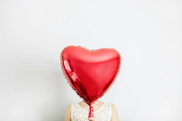 Young Woman Holding Red Heart Shape Balloon Love Concept — Stock Photo, Image
