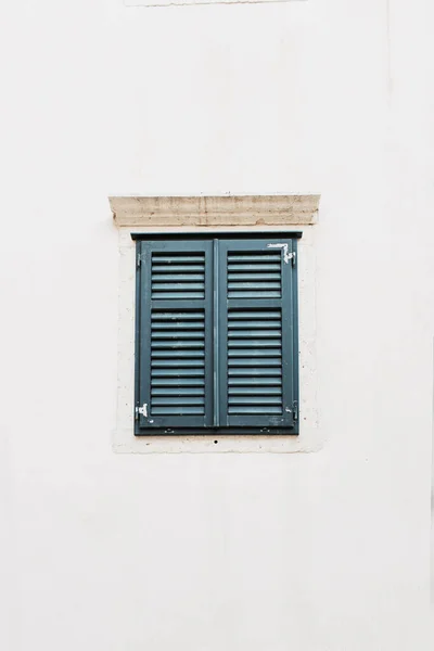 Minimal Travel Concept Lonely Blue Wood Shutters White Building Front — Stock Photo, Image