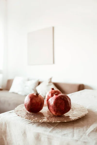 Three Pomegranates Golden Plate — Stock Photo, Image