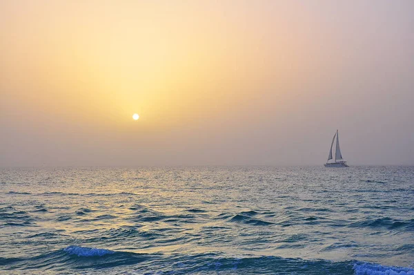 Günbatımı Dubai Jumeirah Beach