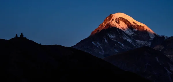 Georgia ülkede Kazbegi Mount