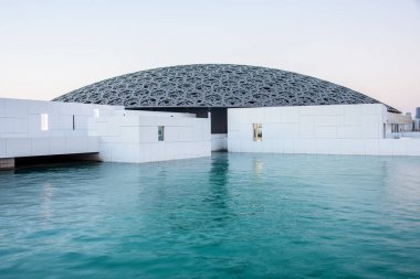 Abu Dhabi, Birleşik Arap Emirlikleri, 30-Kasım-2017: Louvre Abu Dhabi, Abu Dabi yeni bir dönüm noktası