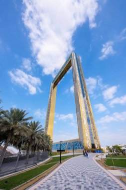 Dubai, Birleşik Arap Emirlikleri, 05-Jan-2018: Dubai Zabeel Park içinde bulunan bir Dubai yeni Simgesel Yapı.