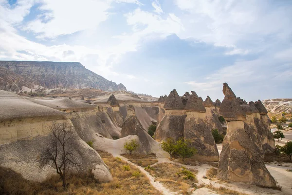 Turysta Górach Cappadocia — Zdjęcie stockowe