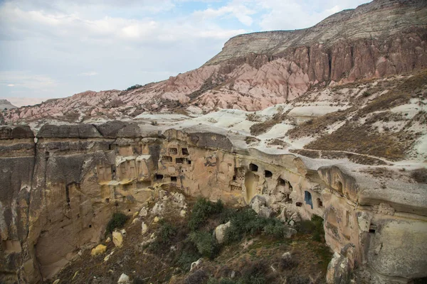 Turysta Górach Cappadocia — Zdjęcie stockowe