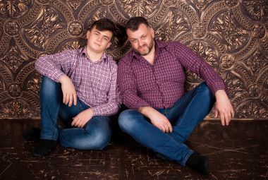 Güçlü bir dost aile birlikte tutar ve birbirlerine yardımcı olur