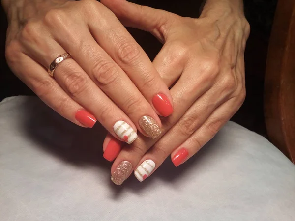 Manicurista Hizo Excelentemente Trabajo Una Hermosa Manicura Con Gel Polaco — Foto de Stock