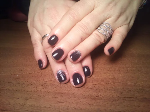 Manicurista Hizo Excelentemente Trabajo Una Hermosa Manicura Con Gel Polaco — Foto de Stock