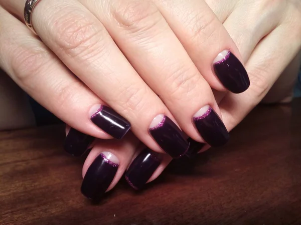 Manicurista Hizo Excelentemente Trabajo Una Hermosa Manicura Con Gel Polaco — Foto de Stock