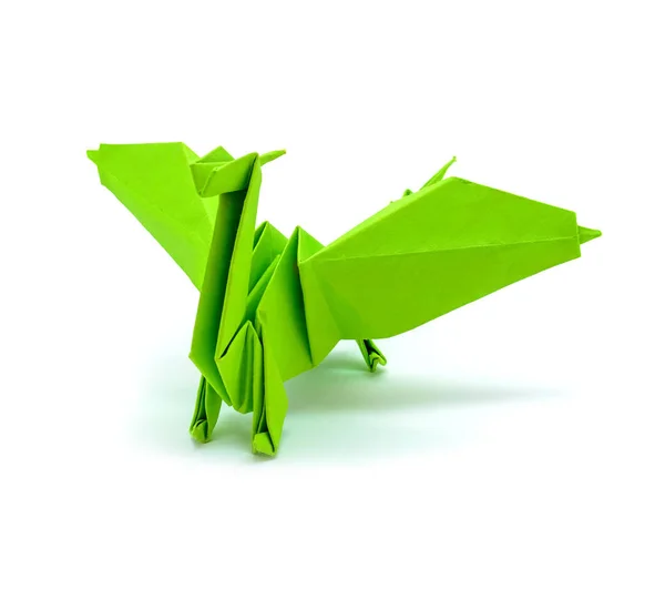 Foto av origami green dragon isolerad på vit bakgrund — Stockfoto