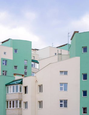 Yeşil Beyaz modern Daire bina fotoğrafı