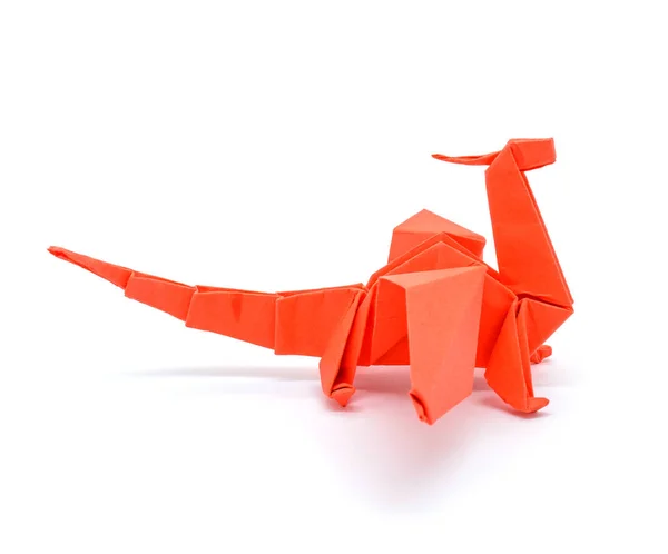 Foto de origami dragón rojo aislado sobre fondo blanco — Foto de Stock