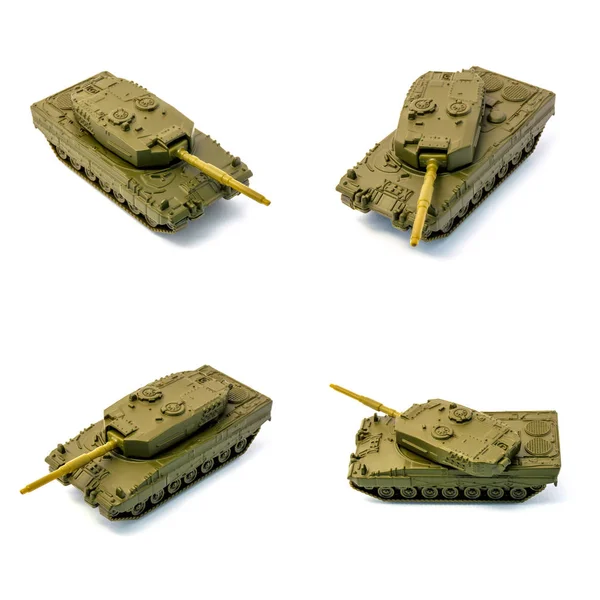 Beyaz arka plan üzerinde izole oyuncak tank