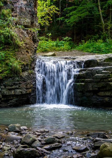 Photo of little waterfall in Carpathian mountains — Stock Photo, Image