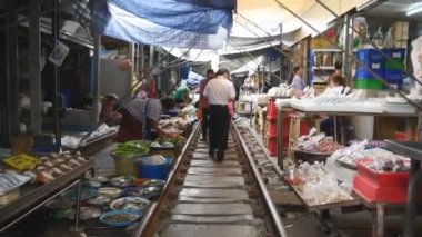 Mae Klong demiryolu Pazar