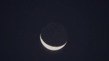 4k Hilal Earthshine