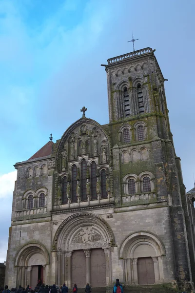 Vezelay的Basilique Sainte-Marie-Madeleine de Vezelay教堂 — 图库照片