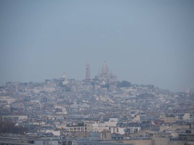 Arc de triomphe görünümünden Le Sacre-Coeur 