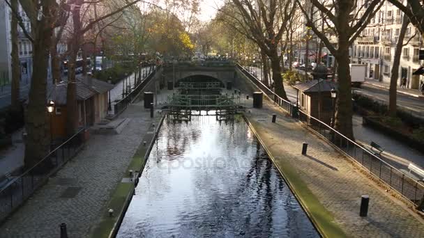 Saint-Martin-Kanal am Morgen — Stockvideo