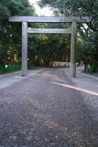 Ingångsporten för Atsuta shrine (torii) — Stockfoto