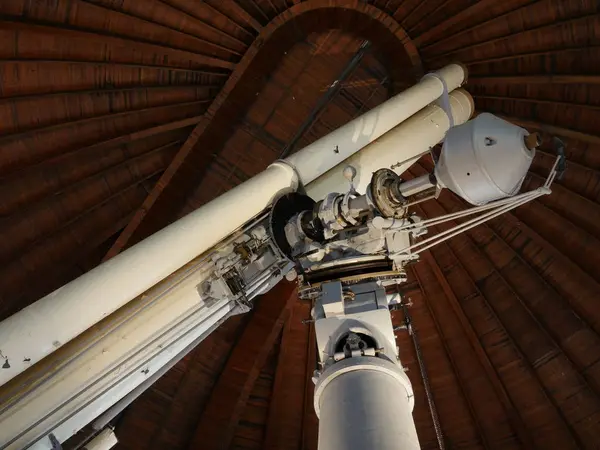 Telescópio reflector do observatório astronómico nacional do Japão — Fotografia de Stock