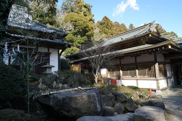 Задняя часть храма Цукуба-сан — стоковое фото