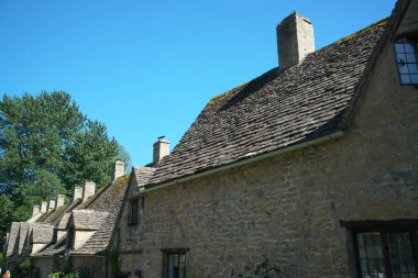 bibury satırda Arlington